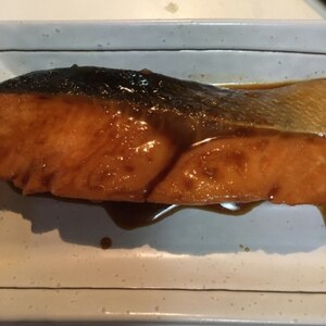 脂と甘みが絡んで美味しい鮭の鍋照り焼き＊簡単味付け